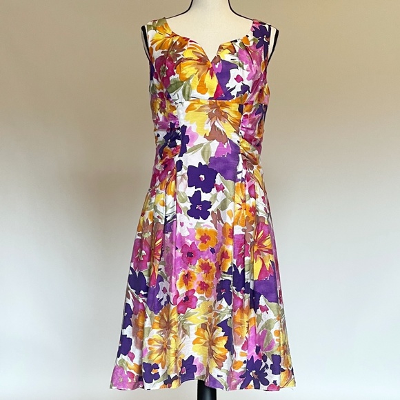 Adrianna Papell Dresses & Skirts - Adrianna Papell Floral Sleeveless Dress Sz 8